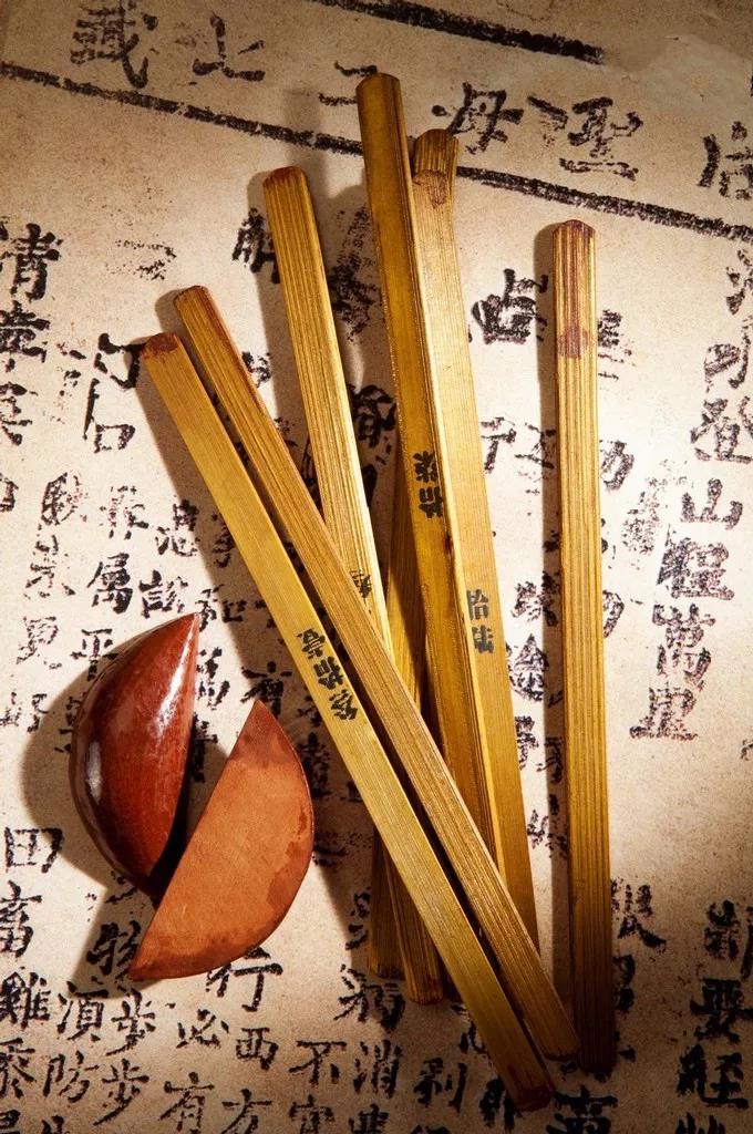 小程序卜卦好不好(给自己卜卦是不是不好) 小程序卜卦好不好(给自己卜卦是不是不好)