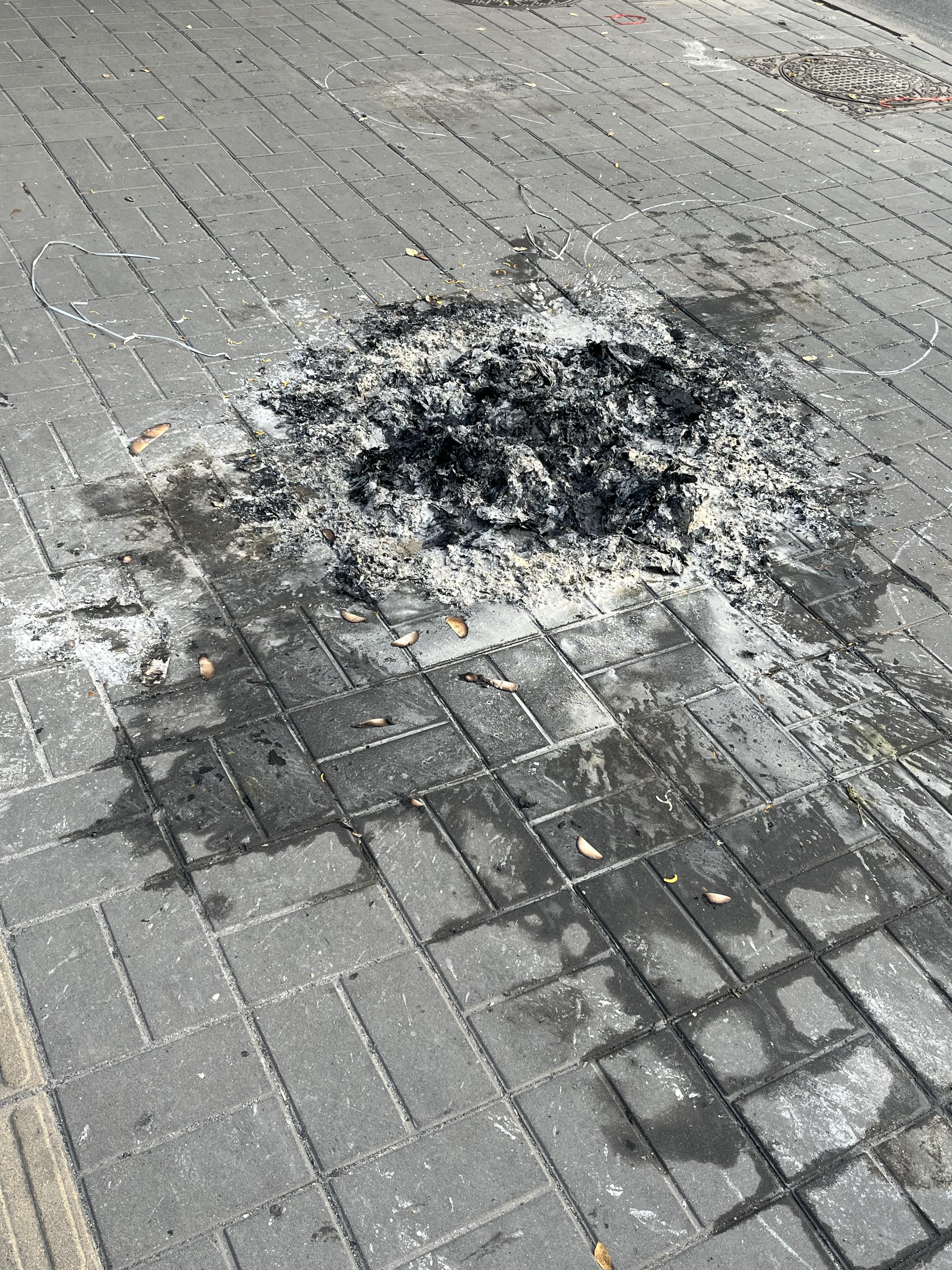 十字路口扔钱有啥讲究